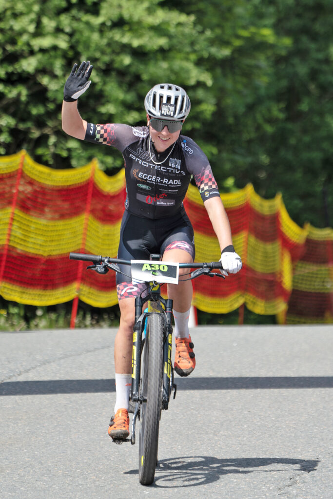 Wiederholter Sieg mit Bestzeit für Tanja Priller vom RSC Wolfratshausen beim Eldorado Bike Festival